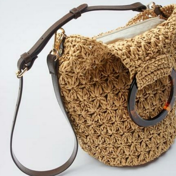 Zara Woven Bag. NWT. - Picture 2 of 8